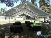 carpa 20 x 30 con mesa redondas